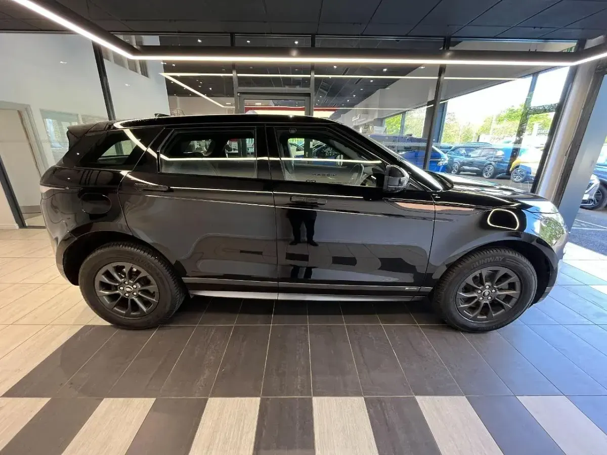 Used Land Rover Range Rover evoque R-Dynamic 148 HP (108 kW) 2020 Black SUV