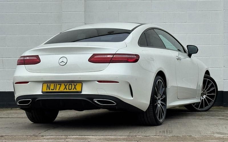 Used Mercedes E220 AMG Line Premium Plus 194 HP (142 kW) 2019 Coupe