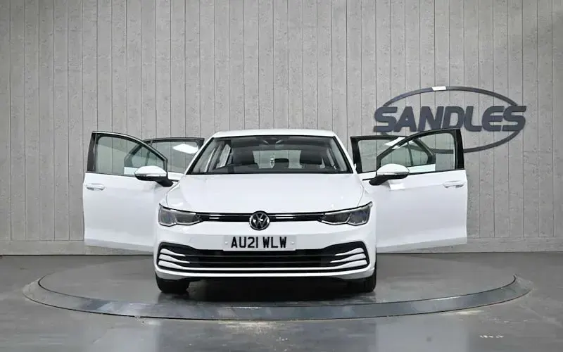 Used VW Golf VII S 150 HP (110 kW) 2021 White Hatchback