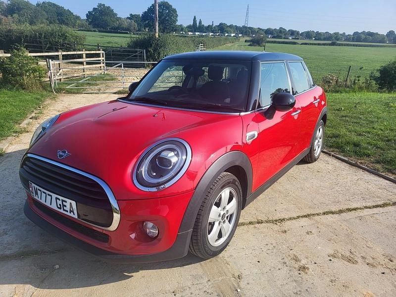 Red Used 2018 Mini Cooper Hatch Hatchback | £10,995 (Fair price) - Image 1/4