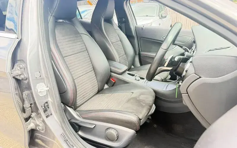Used Mercedes GLA220 Executive 177 HP (130 kW) 2017 Grey SUV