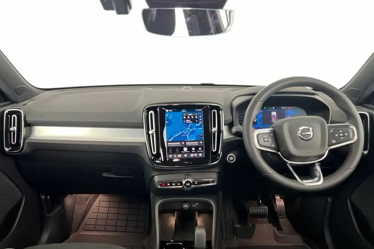 New Volvo XC40 Plus 161 HP (118 kW) 2026 Onyx black SUV