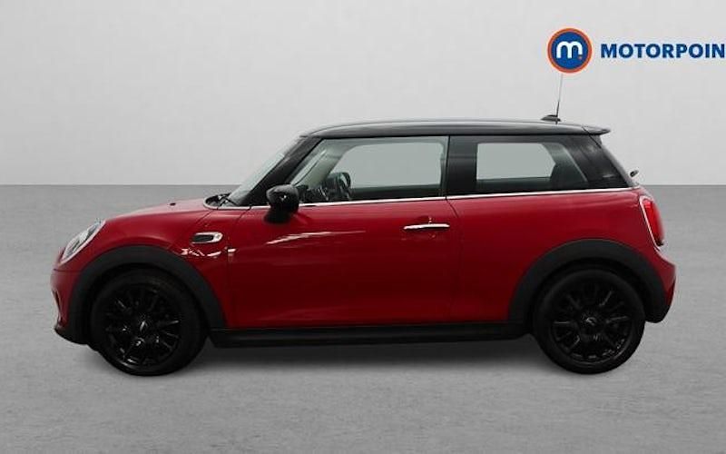 Begagnad Mini Cooper Classic 136 HK (100 kW) 2021 Halvkombi