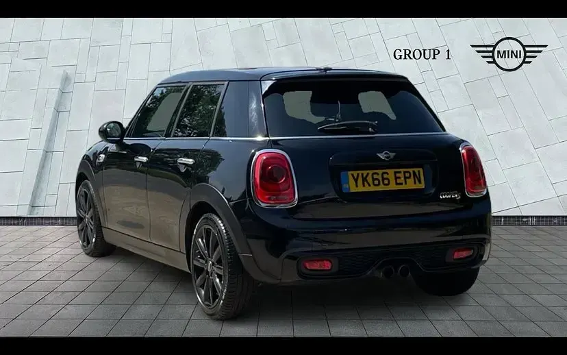 Used Mini Cooper S Hatch 192 HP (141 kW) 2016 Black Hatchback