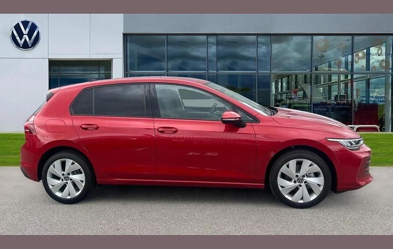 New VW Golf VIII Match 113 HP (83 kW) 2025 Red Hatchback