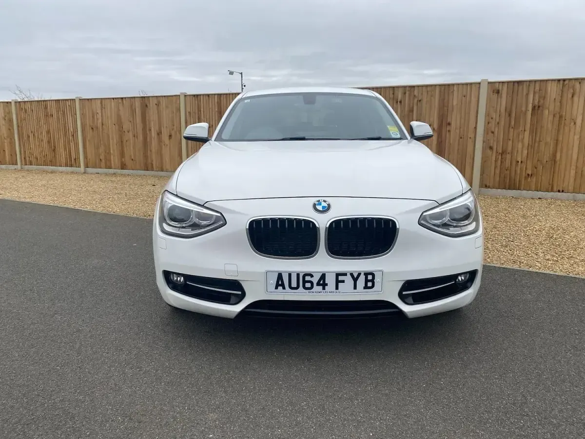 Used BMW 116 Sport Line 2014 White Hatchback