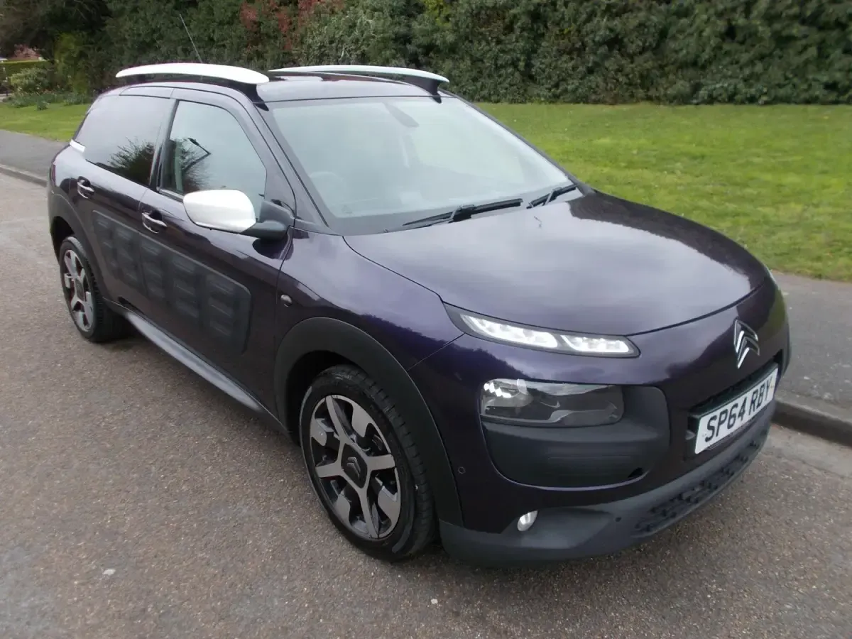 Używany Citroën C4 Cactus Flair 100 KM (73 kW) 2014 Purpurowy Hatchback