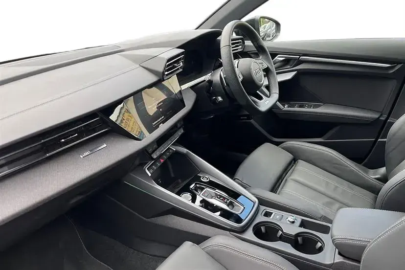 Begagnad Audi A3 Black Edition 150 HK (110 kW) 2025 Svart Sedan