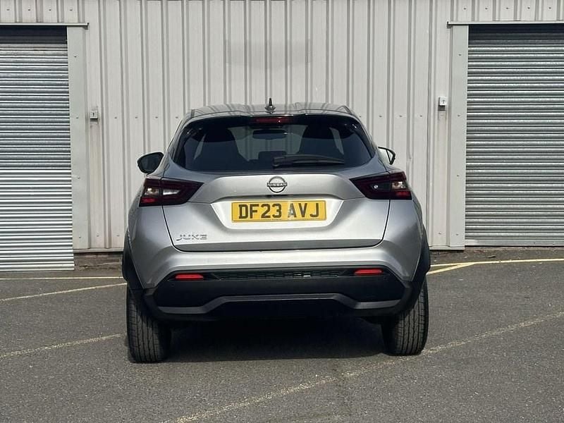 Used Nissan Juke N-Connecta 114 HP (83 kW) 2023 Silver SUV