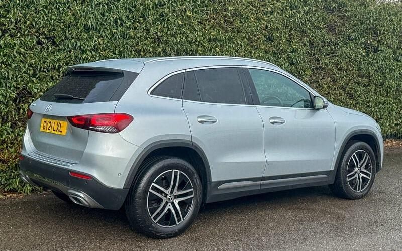 Used Mercedes GLA200 Executive 150 HP (110 kW) 2021 Silver SUV