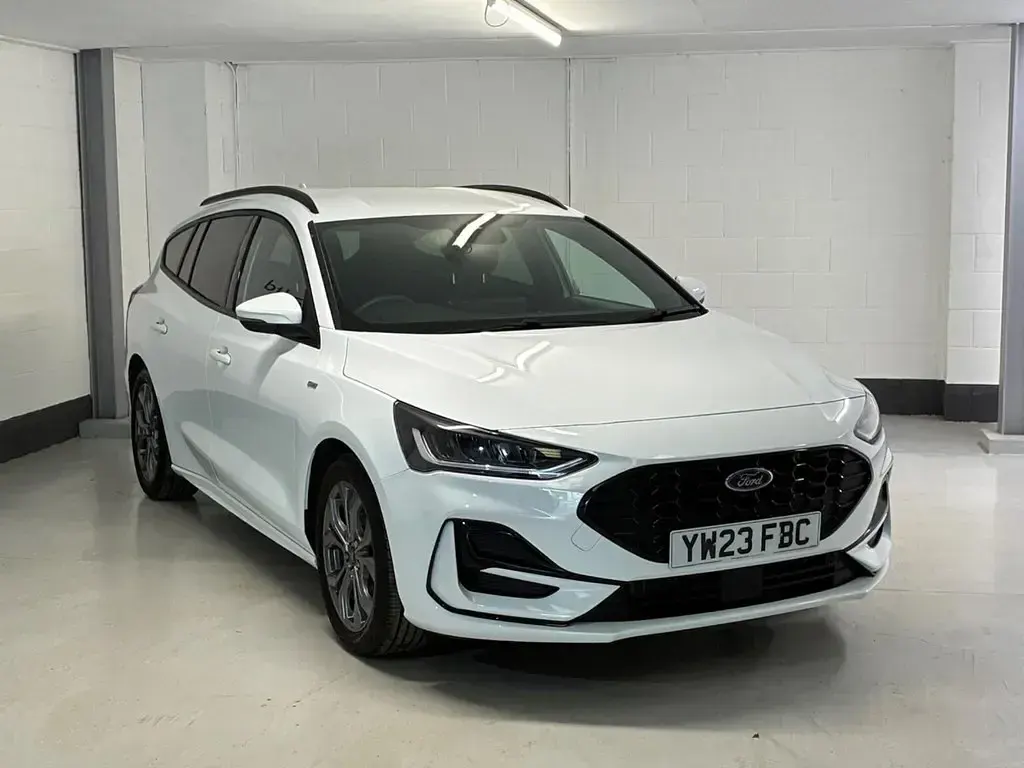 Used Ford Focus ST-Line 2023 White Estate