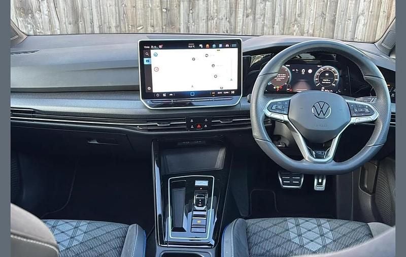 Used VW Golf VIII R-line 147 HP (108 kW) 2025 Grey Hatchback