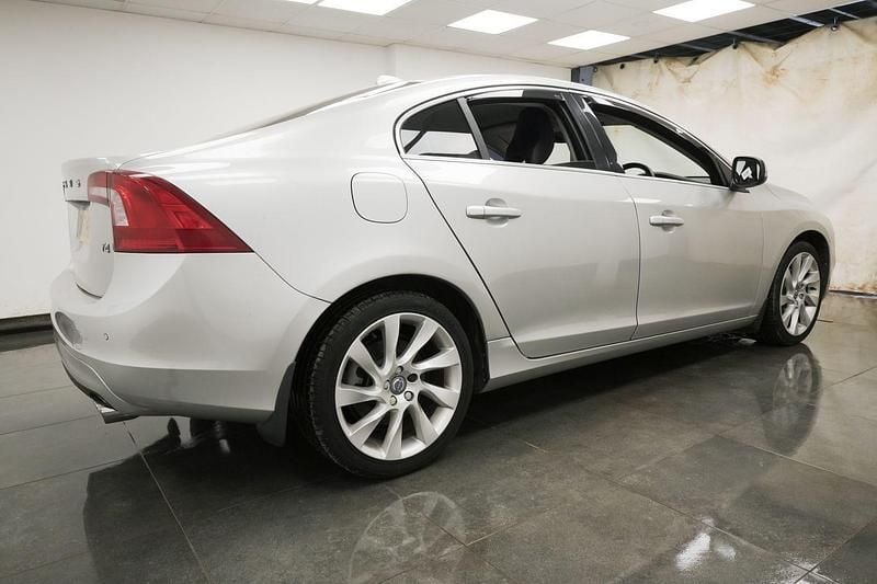 Used Volvo S60 SE 2018 Silver Sedan