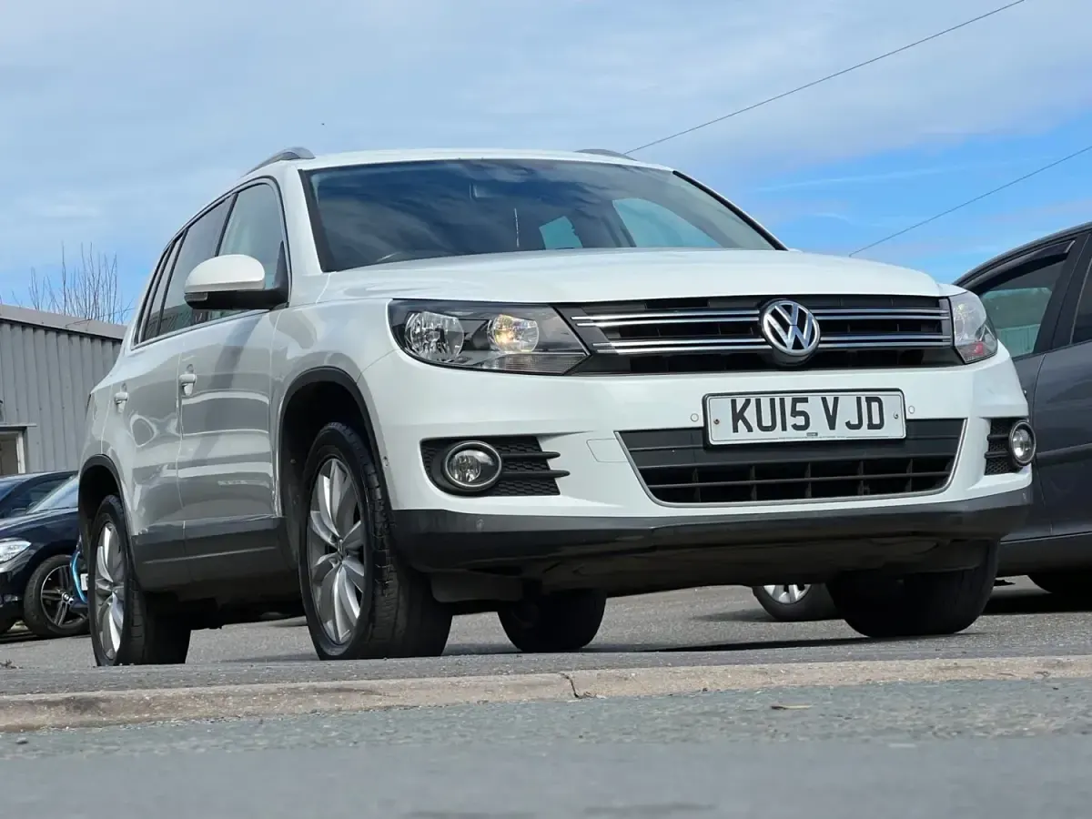 Usado VW Tiguan Match 148 HP (108 kW) 2015 Branco SUV