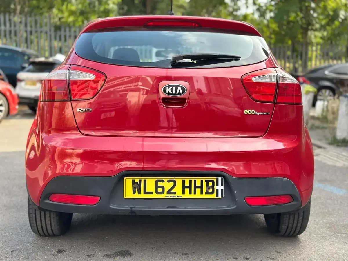 Used Kia Rio 90 HP (66 kW) 2013 Red Hatchback