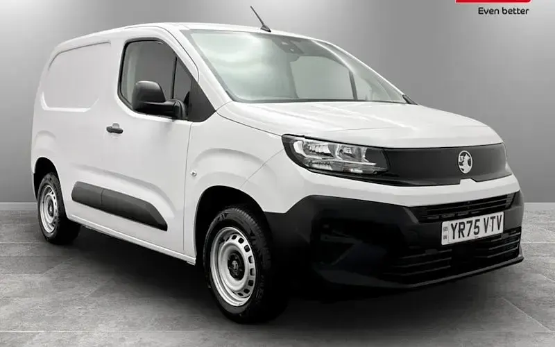Usado Vauxhall Combo 102 HP (75 kW) 2026 Monovolume