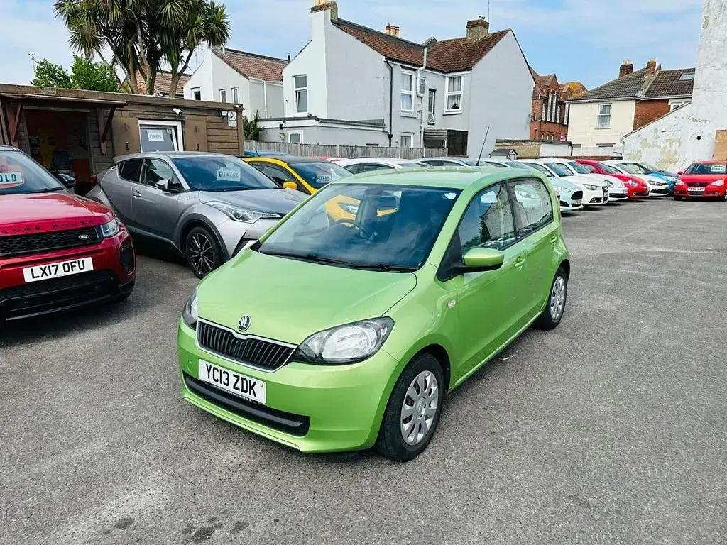 Usado Skoda Citigo SE 2013 Verde Utilitario