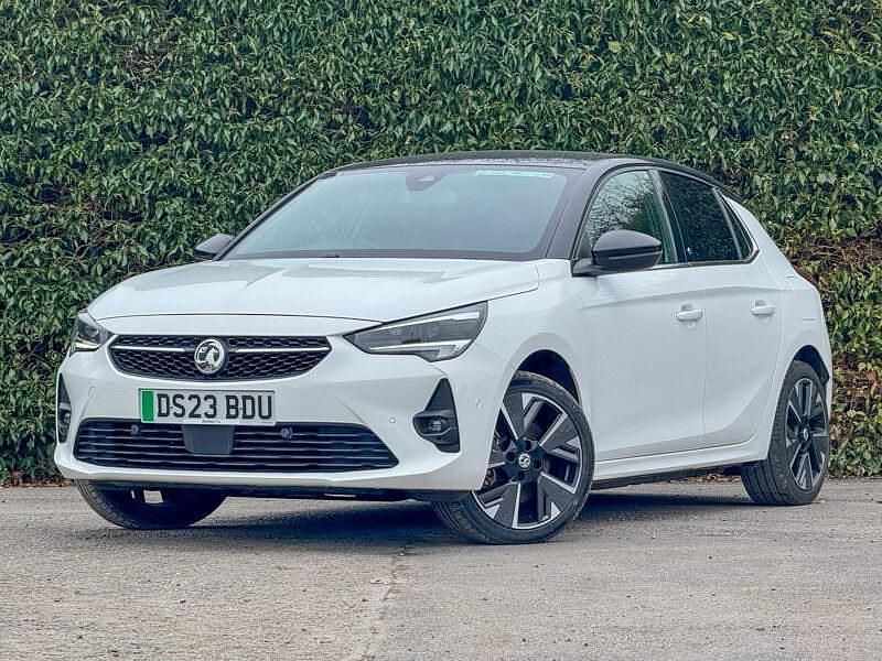 Used Vauxhall Corsa-e Ultimate 100 kW (136 HP) 2023 White Hatchback