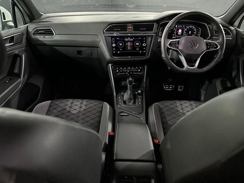 Used VW Tiguan R-line 150 HP (110 kW) 2023 White SUV