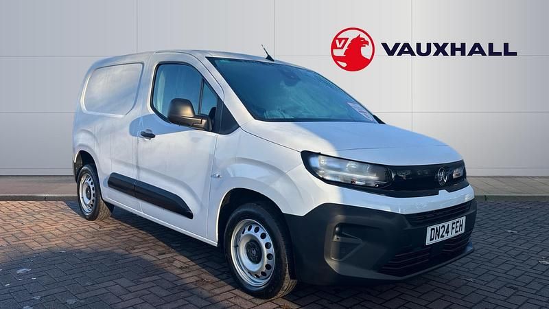 White Used 2024 Vauxhall Combo S MPV | £13,500 (Good price) - Image 1/3