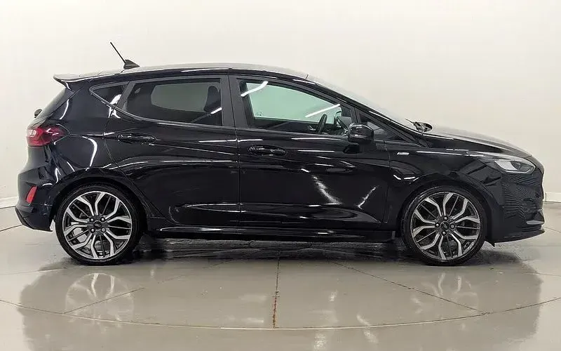 Usado Ford Fiesta ST-Line X 125 HP (91 kW) 2023 Preto Citadino