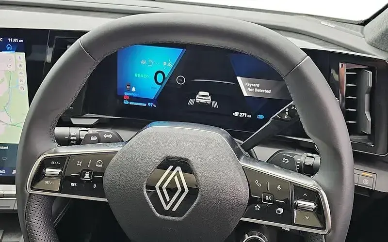 Used Renault Scenic E-Tech Iconic 160 kW (218 HP) 2025 Other SUV