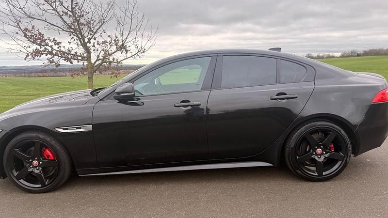Used Jaguar XE R-Sport 180 HP (132 kW) 2016 Black Sedan