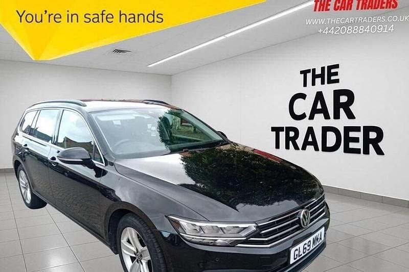 Black Used 2019 VW Passat SE Estate | £11,788 (Good price) - Image 1/1