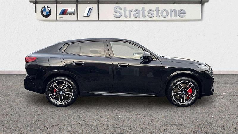 New BMW iX2 M Sport 147 kW (201 HP) 2025 Black SUV