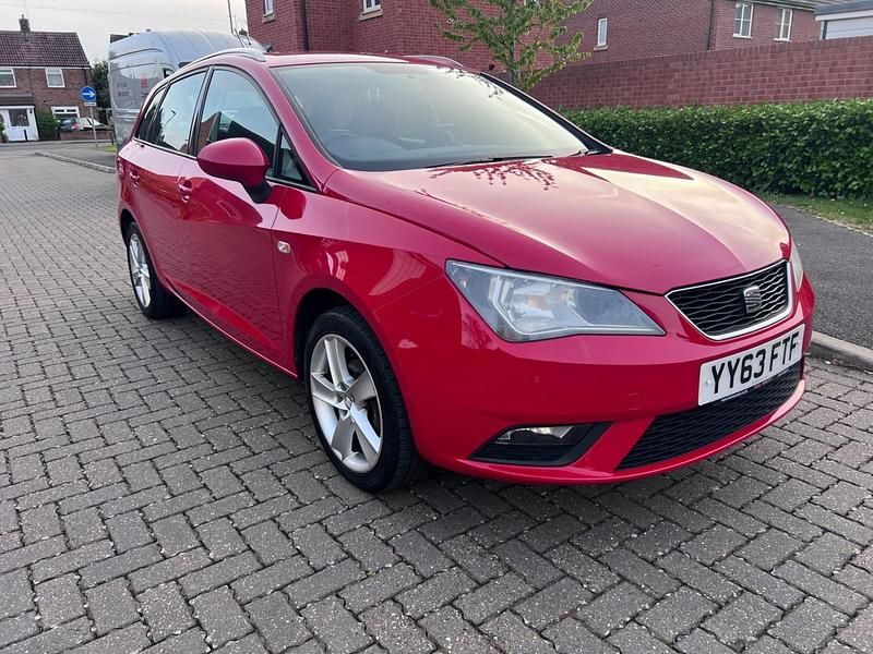 Begagnad Seat Ibiza ST 2013 Röd Kombi
