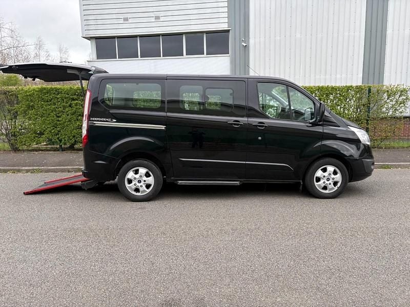 Used Ford Tourneo Titanium 130 HP (95 kW) 2017 Black MPV