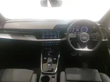 Usado Audi A3 Comfort 150 HP (110 kW) 2021 Preto Sedan