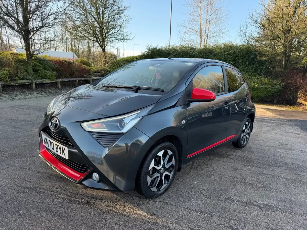 Second-hand Toyota Aygo Trend 72 CP (52 kW) 2020 Gri Hatchback