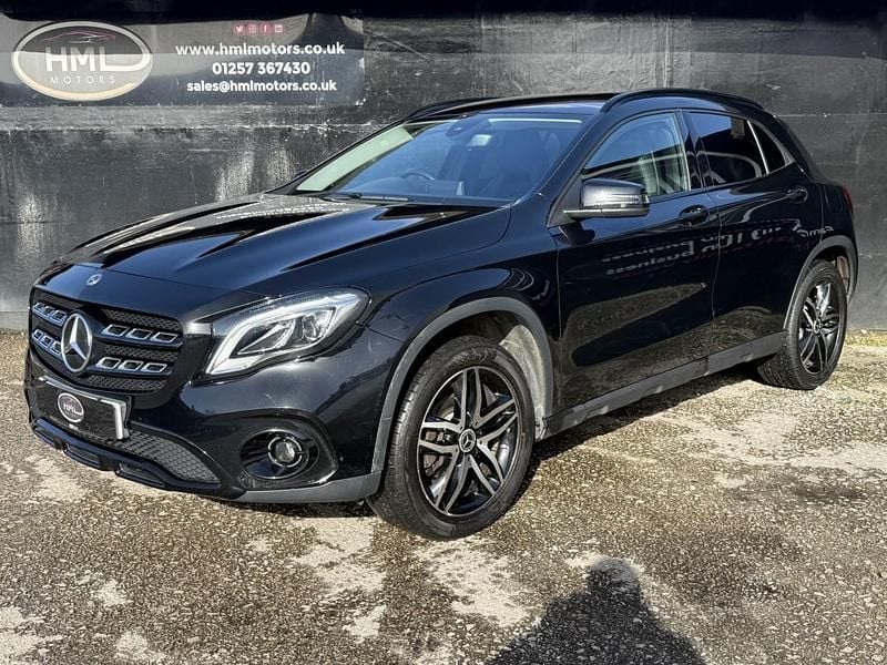 Used Mercedes GLA180 Urban 122 HP (89 kW) 2019 Black SUV