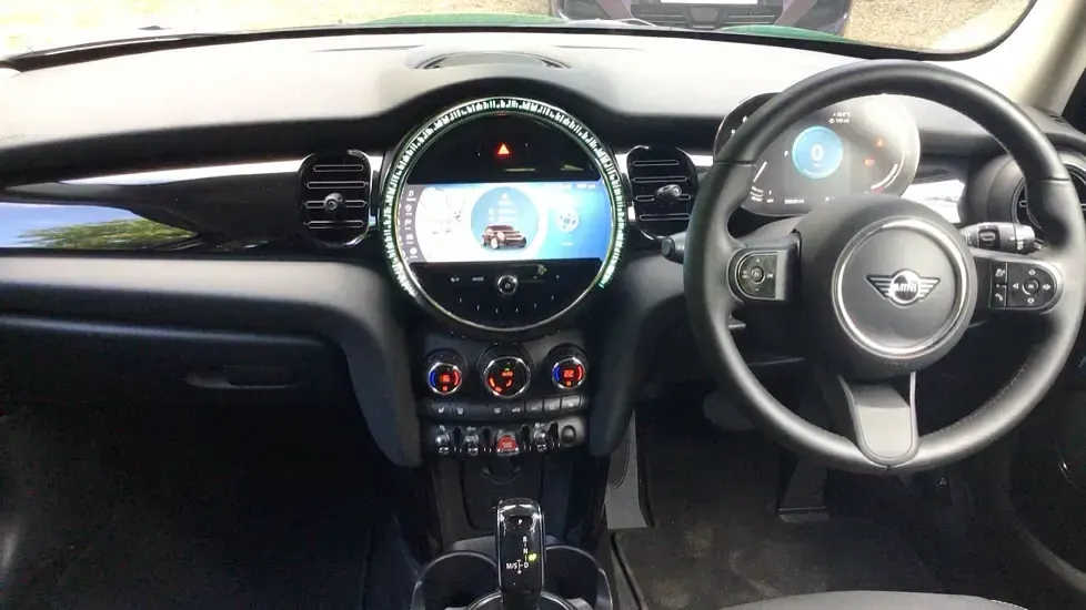 Używany Mini Cooper Classic 134 KM (98 kW) 2022 Zielony Hatchback