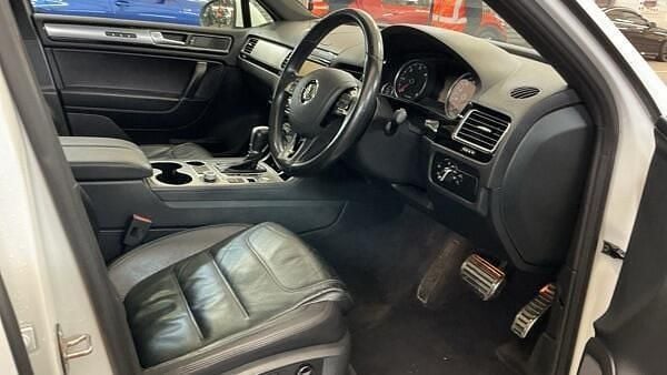 Used VW Touareg R-line 2015 White SUV