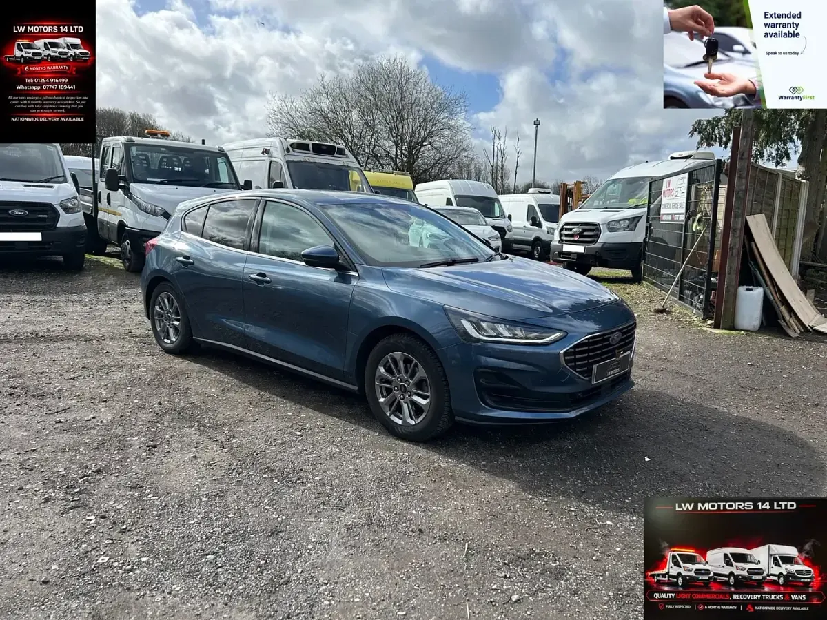 Used Ford Focus Titanium 155 HP (114 kW) 2023 Blue Hatchback