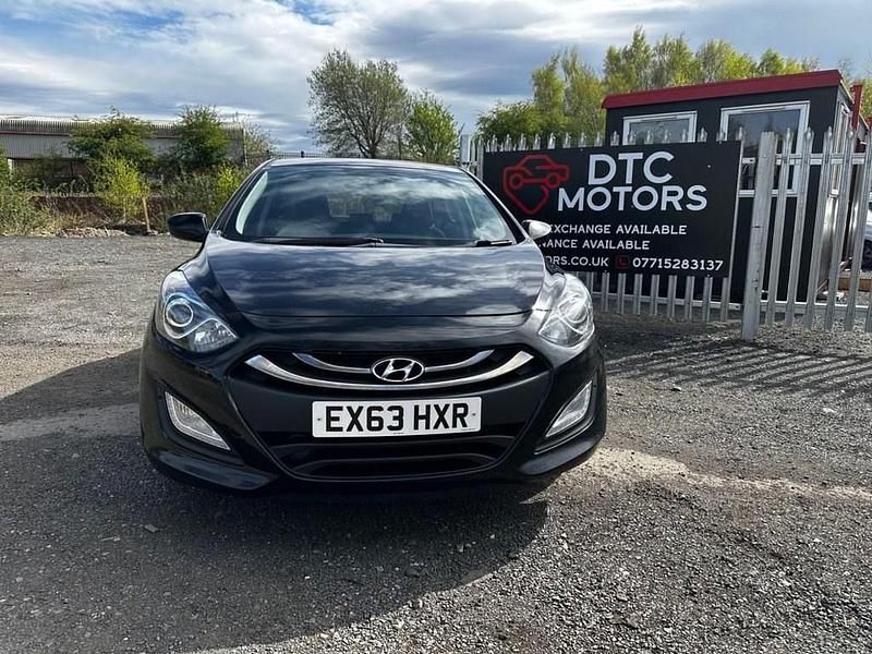 Black Used 2013 Hyundai i30 Active Hatchback | £4,495 (Fair price) - Image 1/4