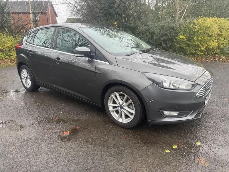 Grey Used 2016 Ford Focus Zetec Hatchback | £4,995 (Fair price) - Image 1/4