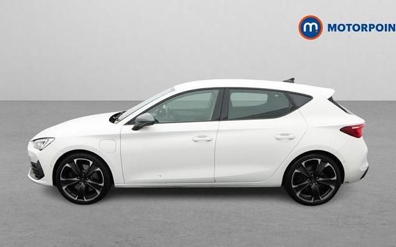Used Cupra Leon VZ2 245 HP (180 kW) 2023 White Hatchback