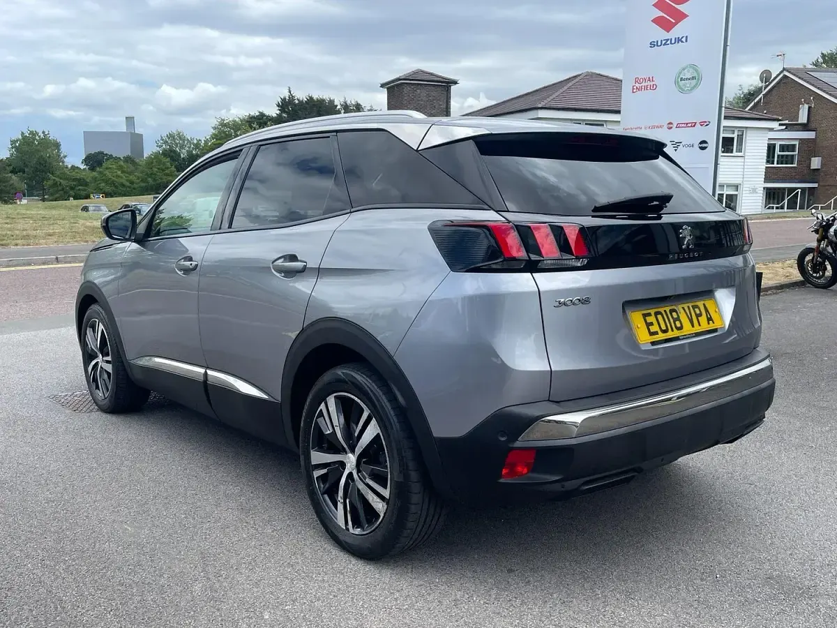 Used Peugeot 3008 Allure 130 HP (95 kW) 2018 Grey SUV