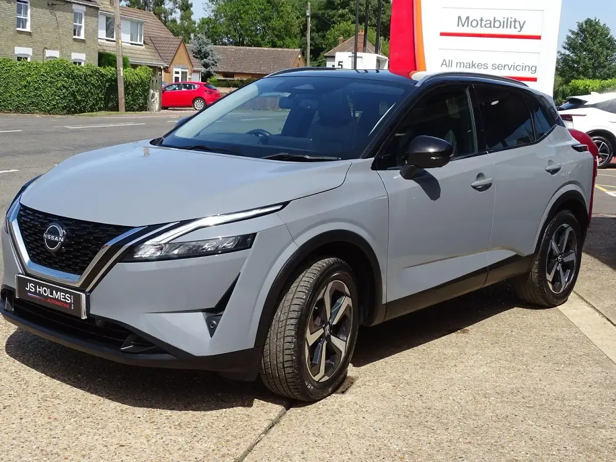 Used Nissan Qashqai N-Connecta 2022 Grey SUV
