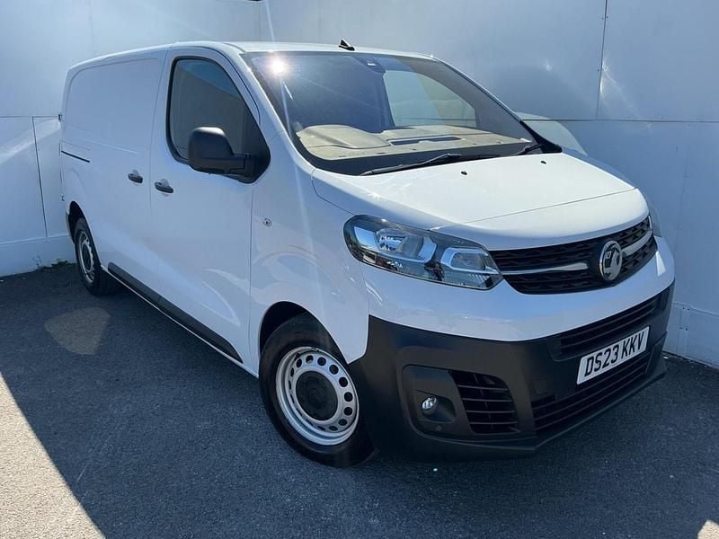 Used Vauxhall Vivaro 100 HP (73 kW) 2023 White MPV