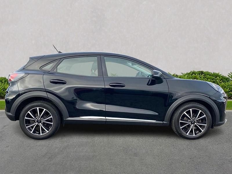 Usado Ford Puma Titanium 125 HP (91 kW) 2020 Preto SUV