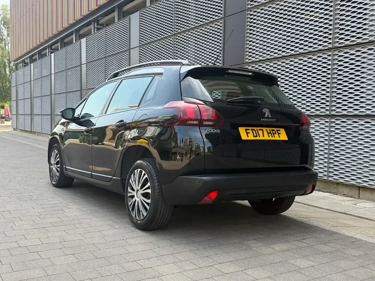 Used Peugeot 2008 Active 97 HP (71 kW) 2017 Black SUV