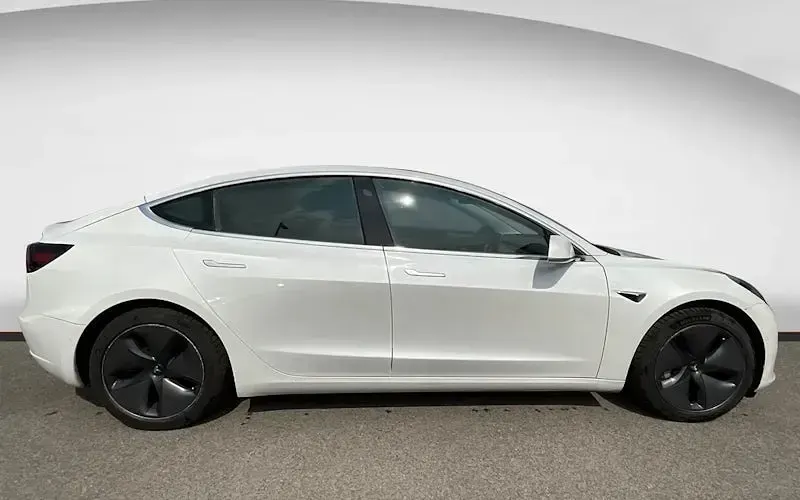 Used Tesla Model 3 Long Range AWD 258 kW (351 HP) 2023 Sedan