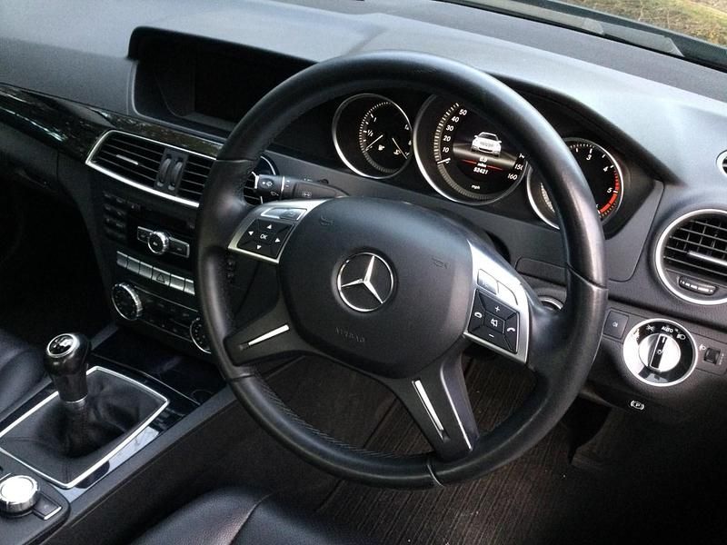 Used Mercedes C200 Executive 2013 Black Sedan