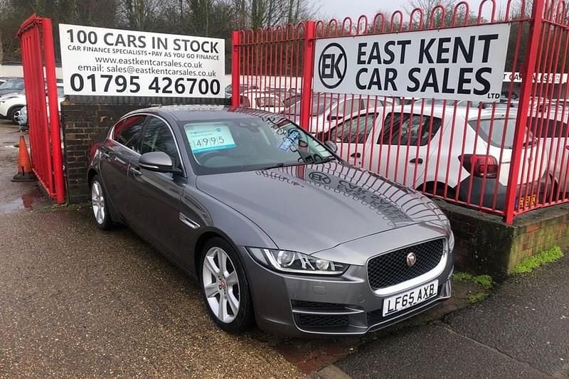 Used Jaguar XE Portfolio 180 HP (132 kW) 2016 Grey Sedan