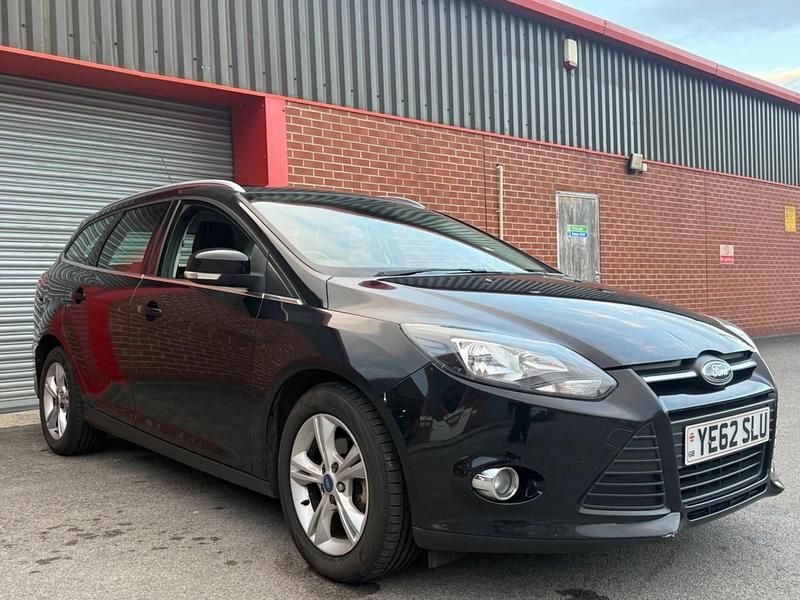 Black Used 2013 Ford Focus Zetec Estate | £2,295 (Fair price) - Image 1/4