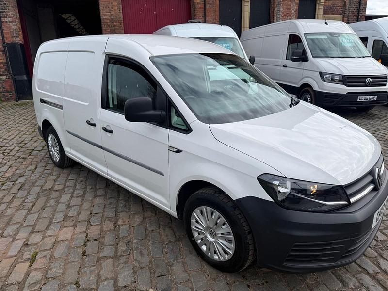 Used VW Caddy Maxi Startline 102 HP (75 kW) 2017 White MPV